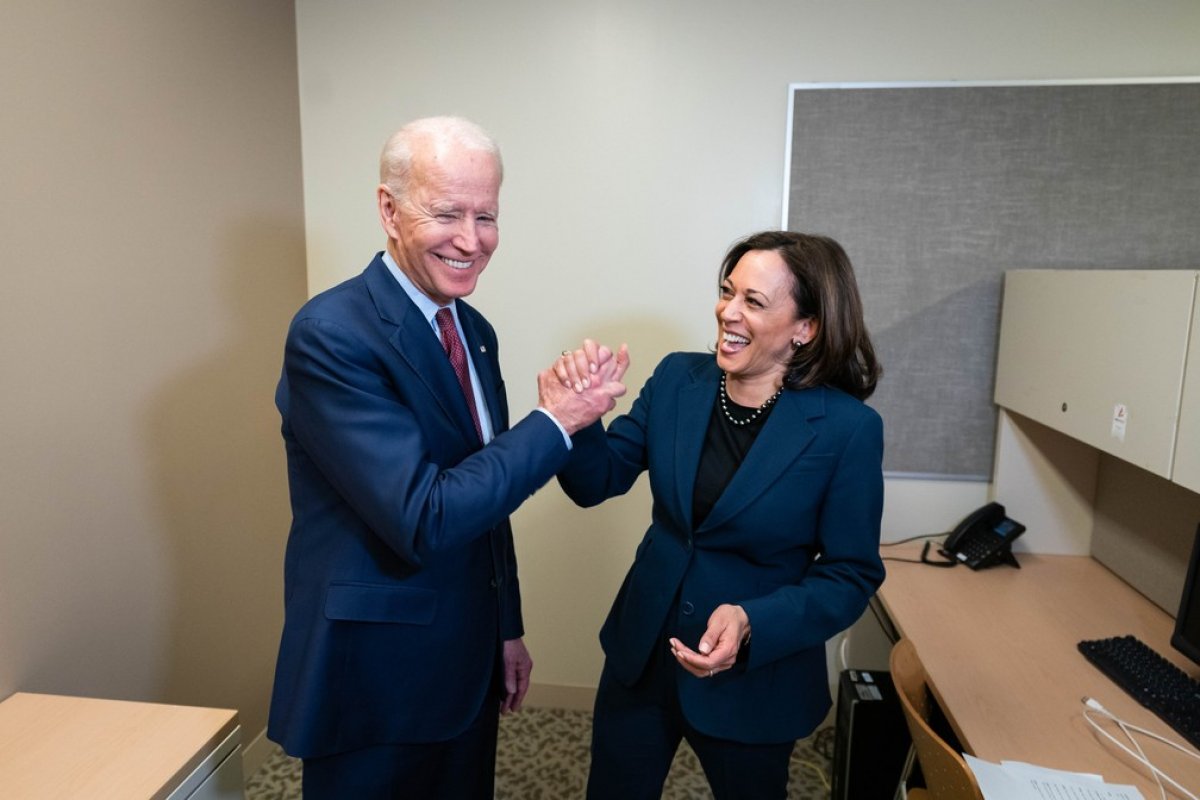 [Joe Biden escolhe Kamala Harris como candidata a vice-presidente na sua chapa]