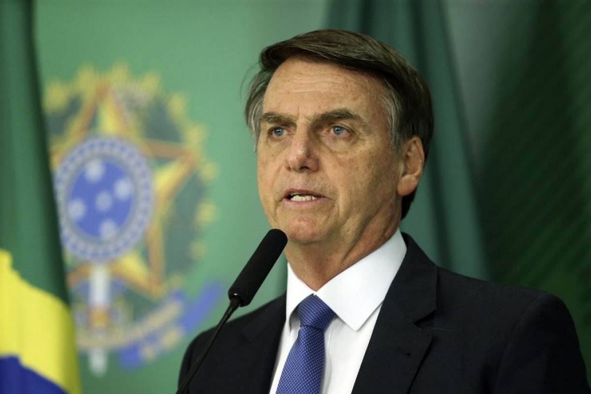 [Bolsonaro diz que é 'impossível' governar se Câmara derrubar veto a reajuste para servidores]