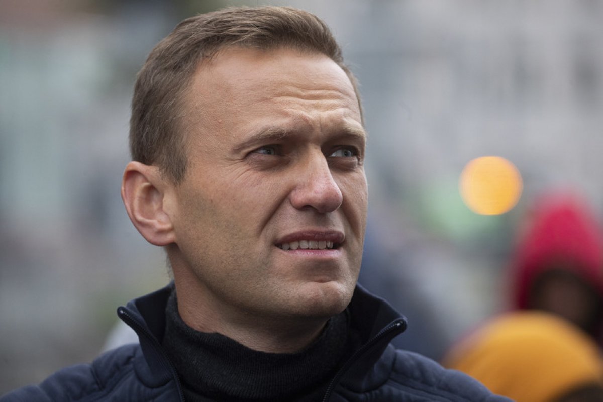 [Alexei Navalny sai do coma induzido]