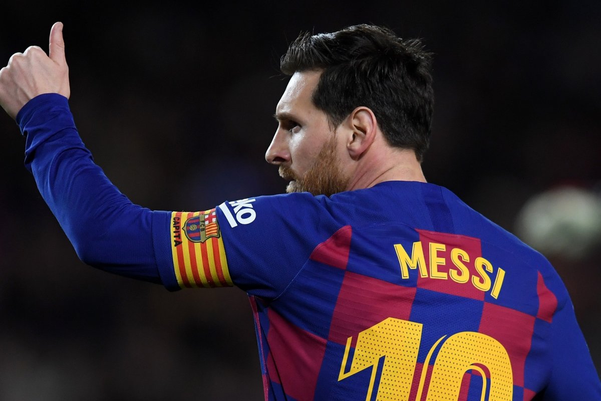 [Messi se torna o segundo bilionário da história do futebol]