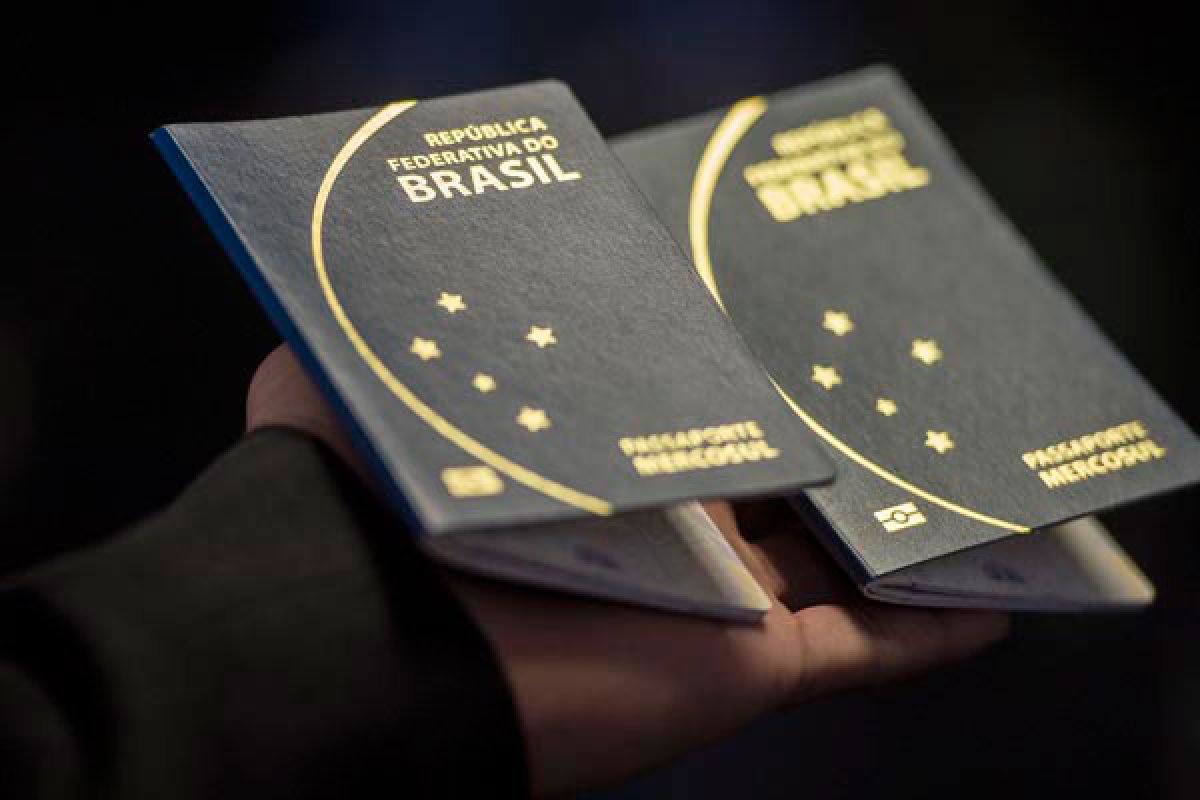 [Em 15 anos, 170 mil brasileiros conseguem cidadania europeia]
