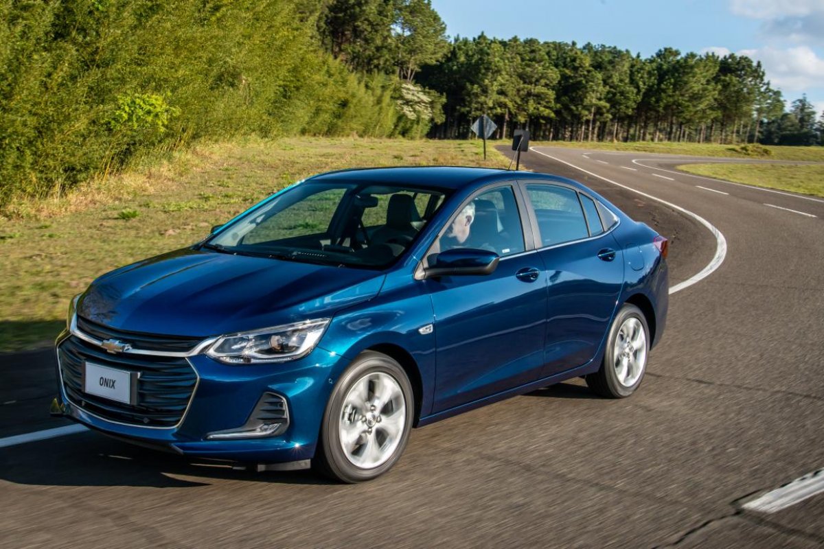 [Chevrolet Onix e Onix Plus recebem novos reajustes: preços chegam a R$ 82,3 mil]
