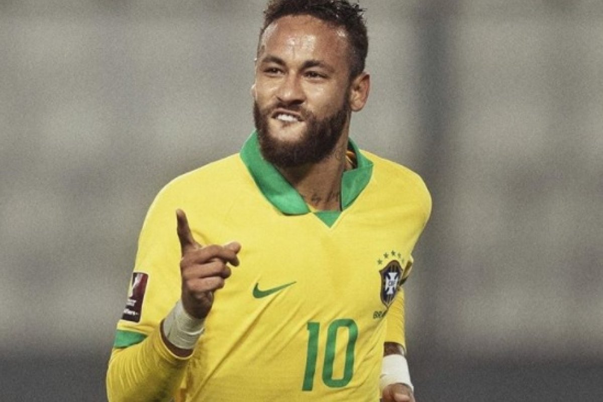 [Neymar atinge recorde de gols pela seleção brasileira e ultrapassa Ronaldo Fenômeno]
