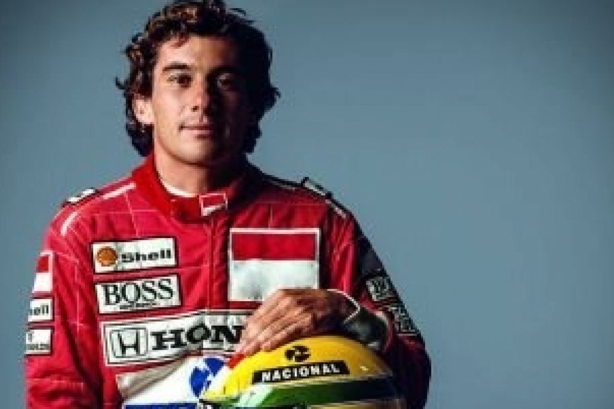 [Chay Suede vai viver Ayrton Senna em produção da Netflix ]