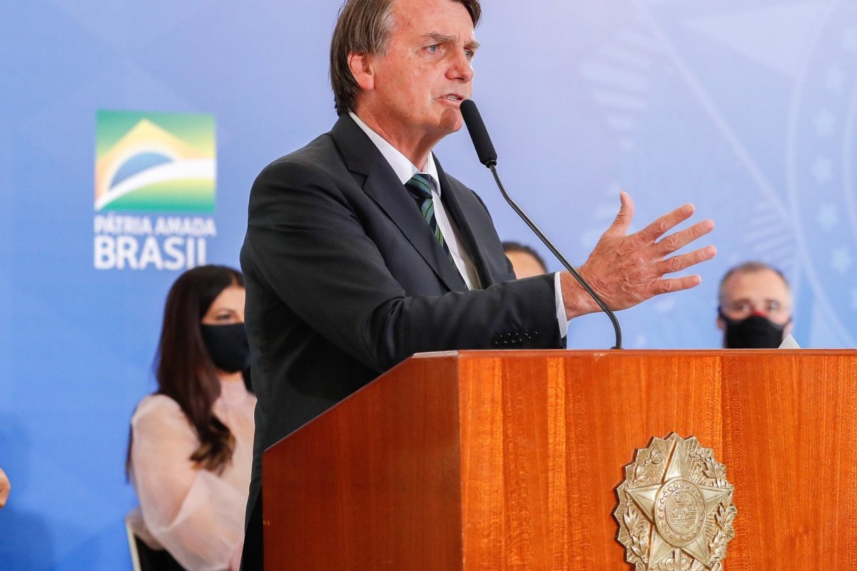 [Bolsonaro edita mais MPs que antecessores, mas converte menos em leis]