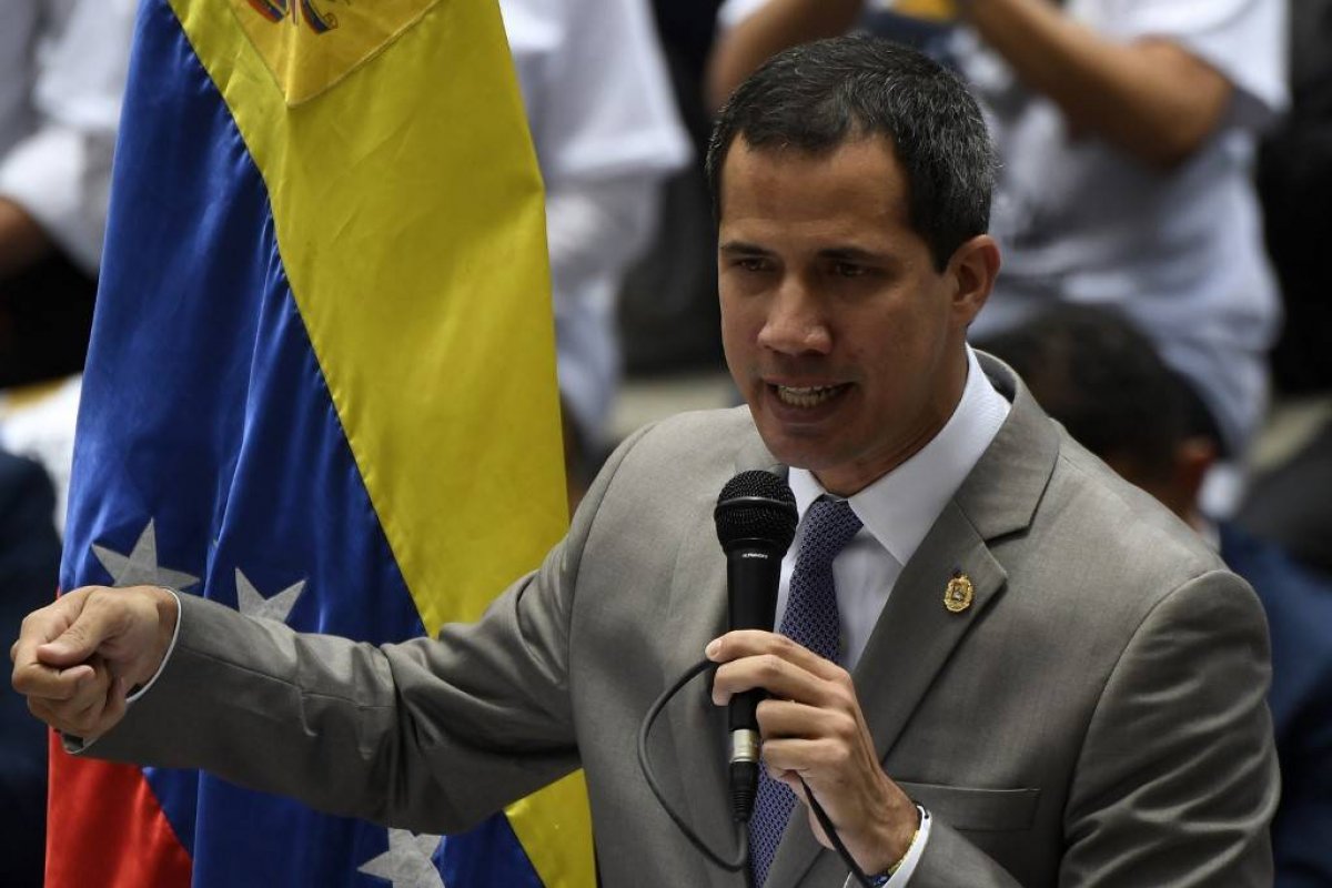 [Governistas cogitam dissolver Parlamento da Venezuela, afirma Guaidó ]