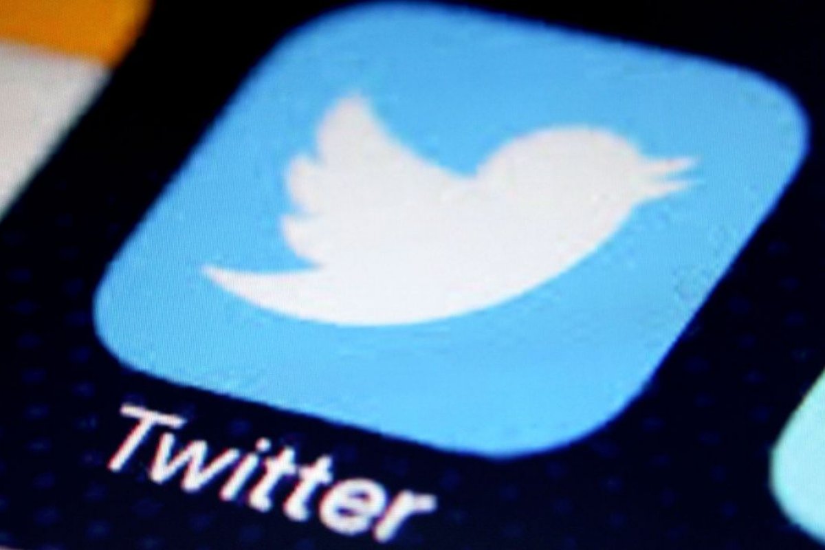 [Twitter suspende mais de 70 mil contas vinculadas à teoria da conspiração envolvendo Donald Trump]