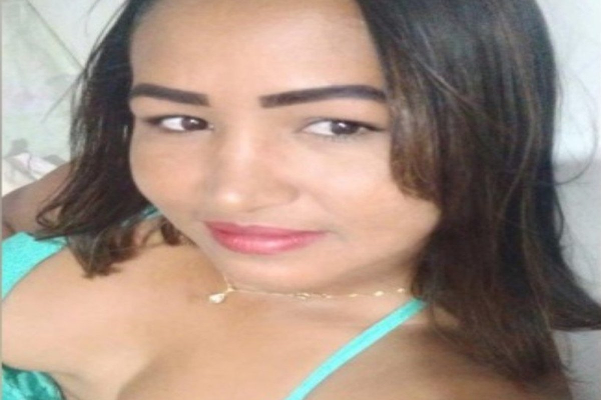 [Mulher de 34 anos é morta com golpes de faca no norte da Bahia]