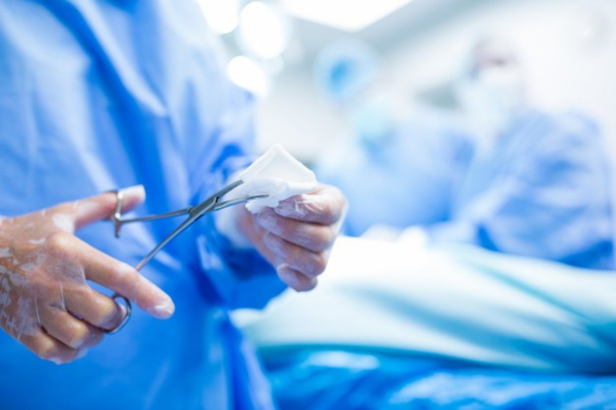 [Hospital realiza cirurgia de reconstrução peniana em paciente que teve órgão arrancado por mordida]