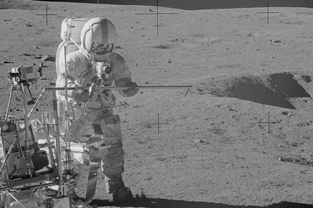 [Imagens revelam bola de golfe na Lua durante missão Apollo 14]