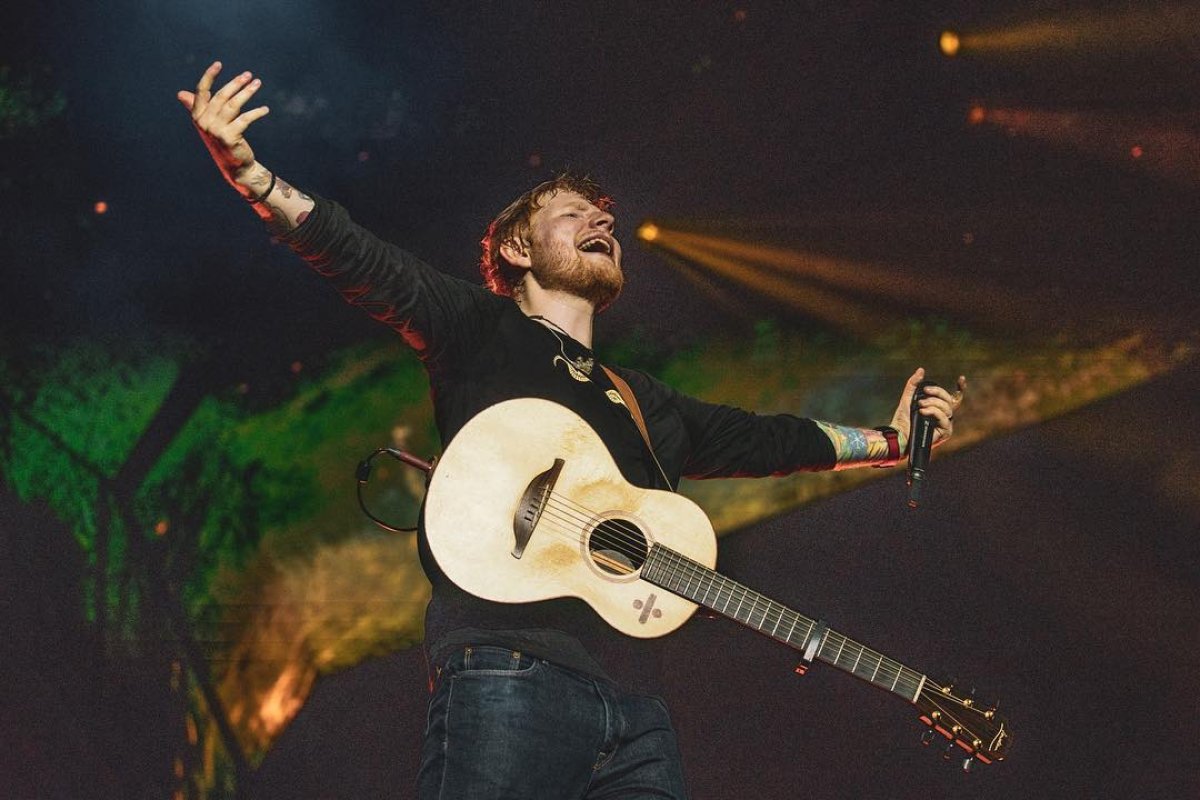 [Ed Sheeran bate U2 e se torna artista com a turnê mais rentável do mundo]
