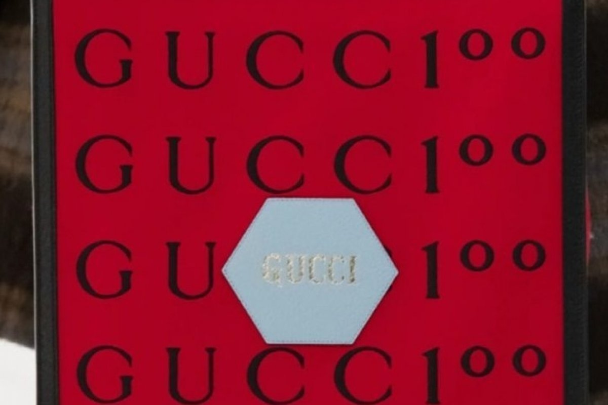 [Gucci lança em Milão coleção dedicada ao seu centenário]