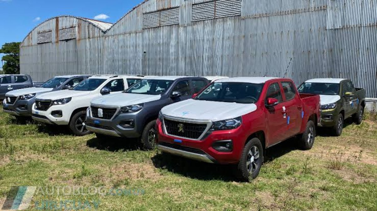 [Peugeot lança pick-up Landtrek no Uruguai com importação da China ]