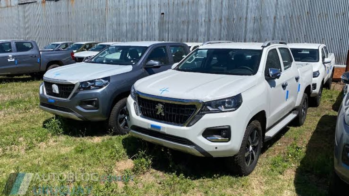 [Peugeot lança pick-up Landtrek no Uruguai com importação da China ]