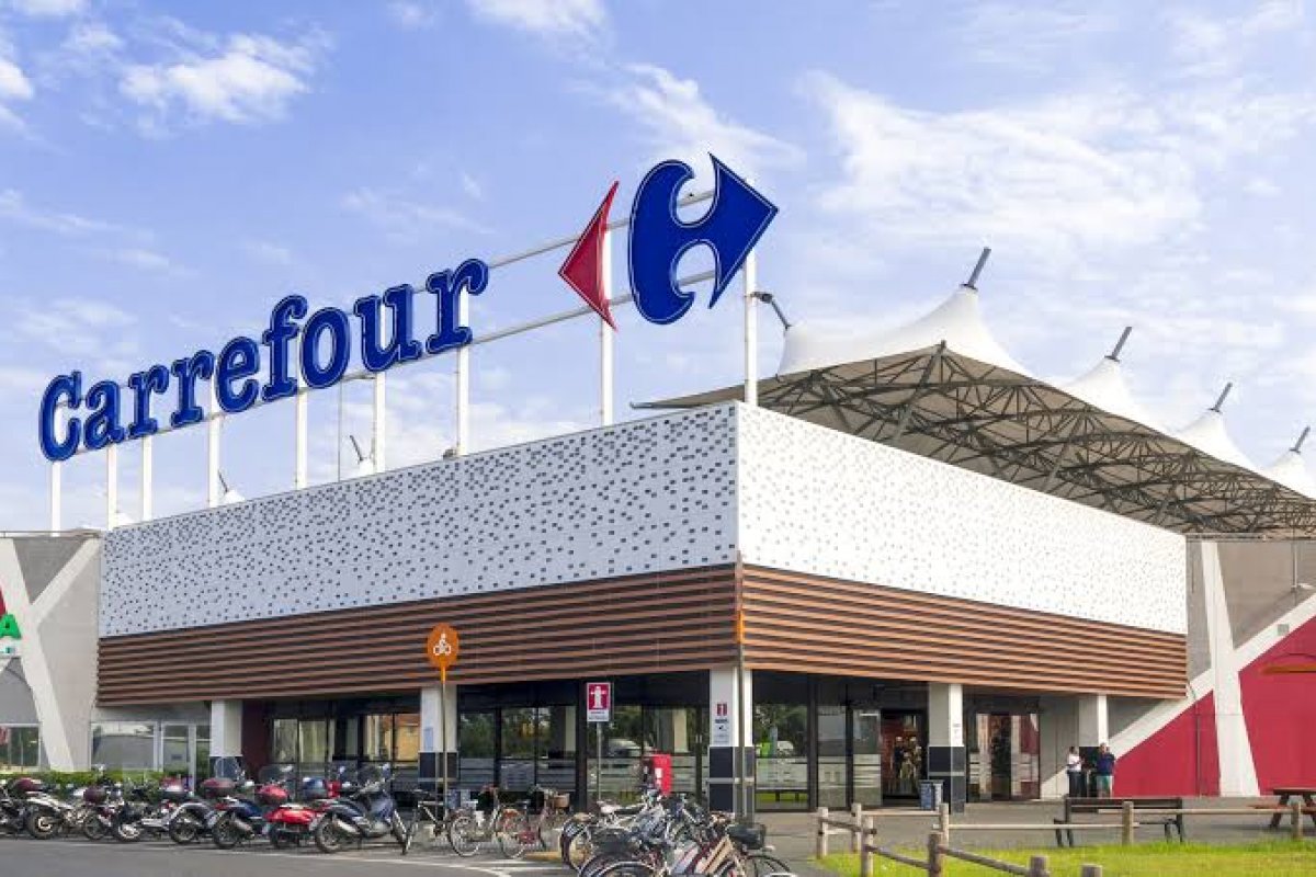 [Grupo Carrefour irá contratar refugiados em todo Brasil]