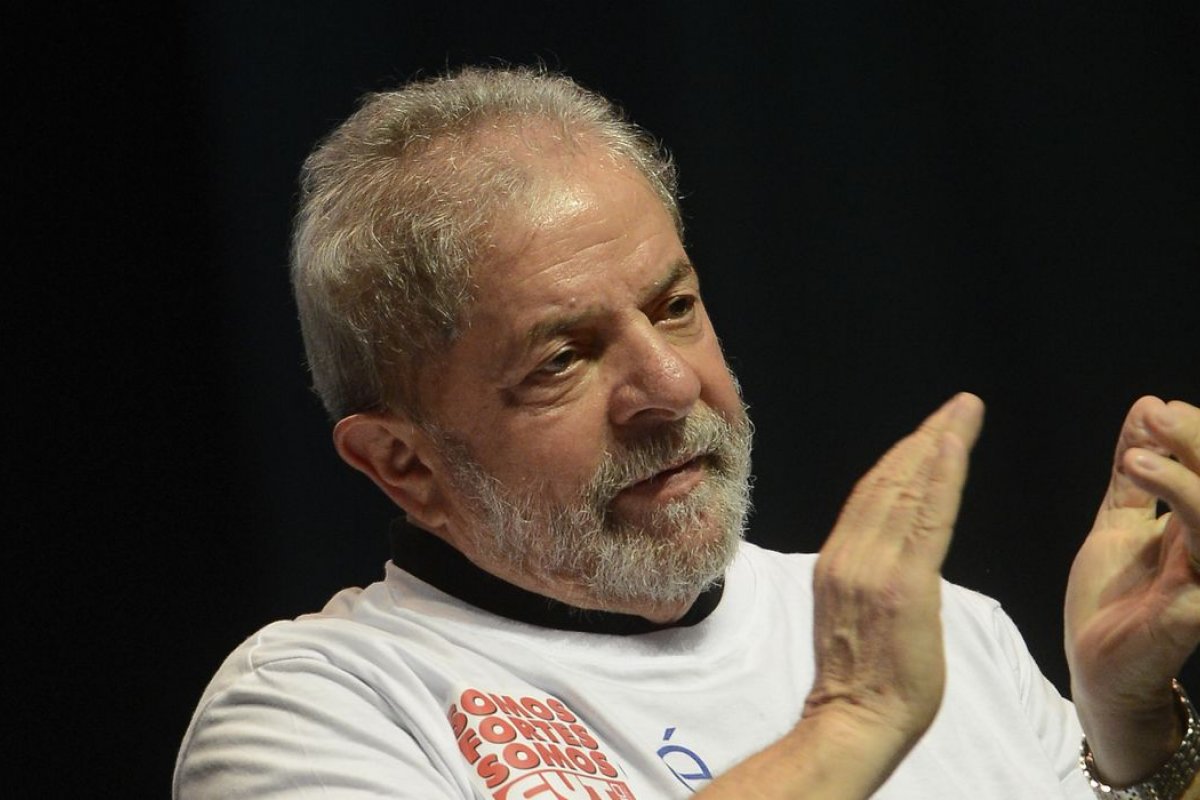 [Justiça arquiva investigação contra Lula por tráfico de influência a favor da OAS]