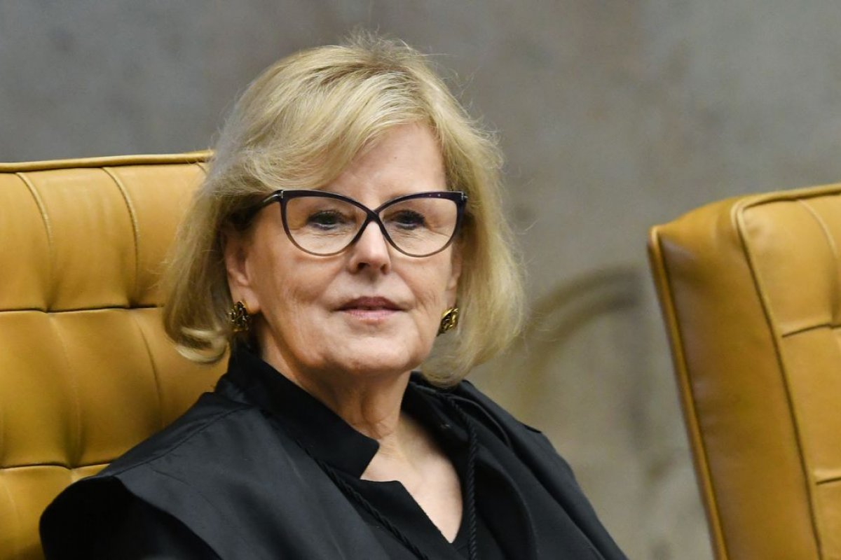 [Rosa Weber suspende MP de Bolsonaro que altera Marco Civil da internet]