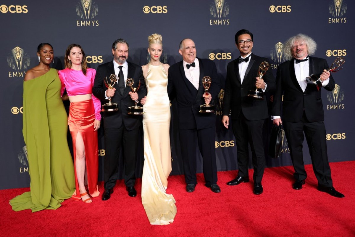 [Emmy 2021: 'The Crown' é a grande vencedora da noite de premiações]