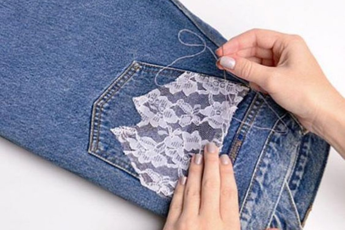 [10+ formas de customizar a sua calça jeans ]