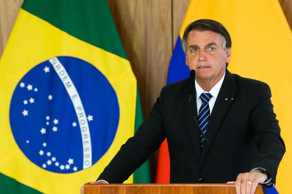[TSE decide aprofundar investigações de inquérito que apura ataques de Bolsonaro ao sistema eleitoral]