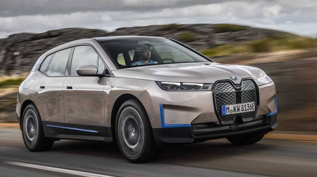 [SUV elétrico da BMW recebe nota máxima em teste de colisão na Europa ]