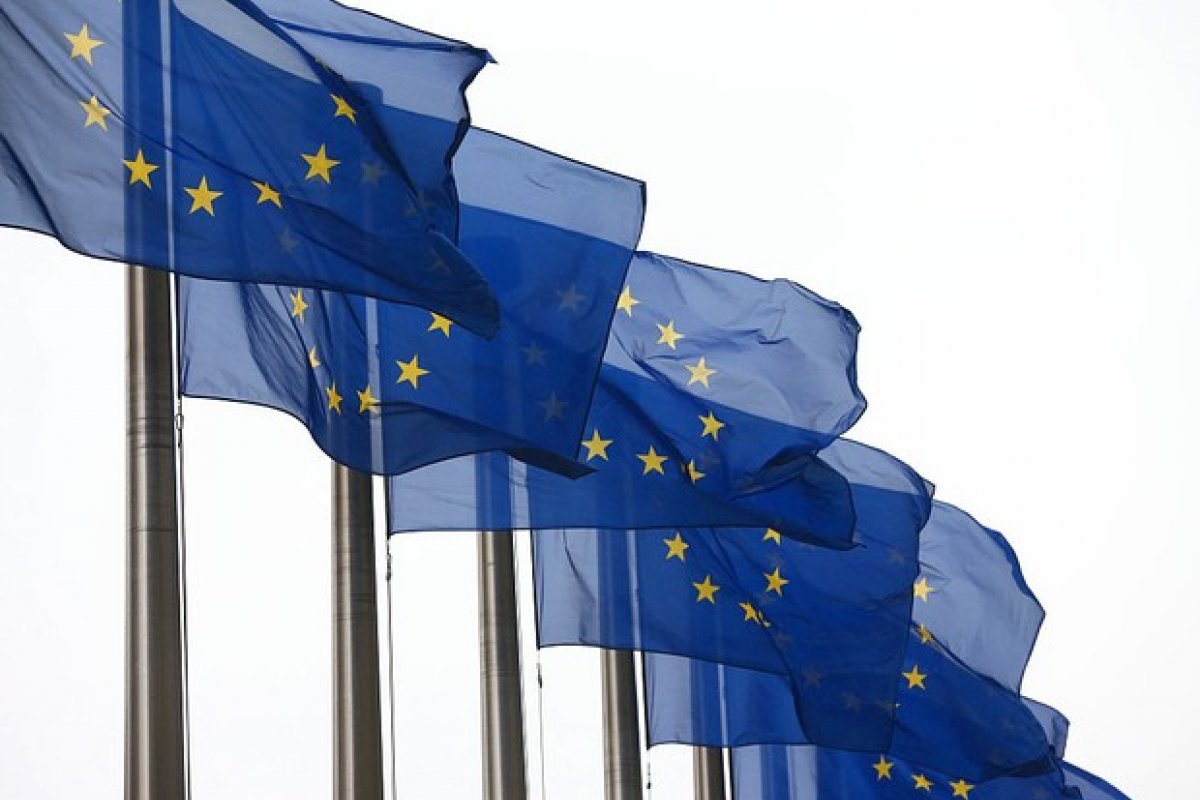 [Comissão Europeia apresenta proposta de taxa única de imposto para multinacionais ]
